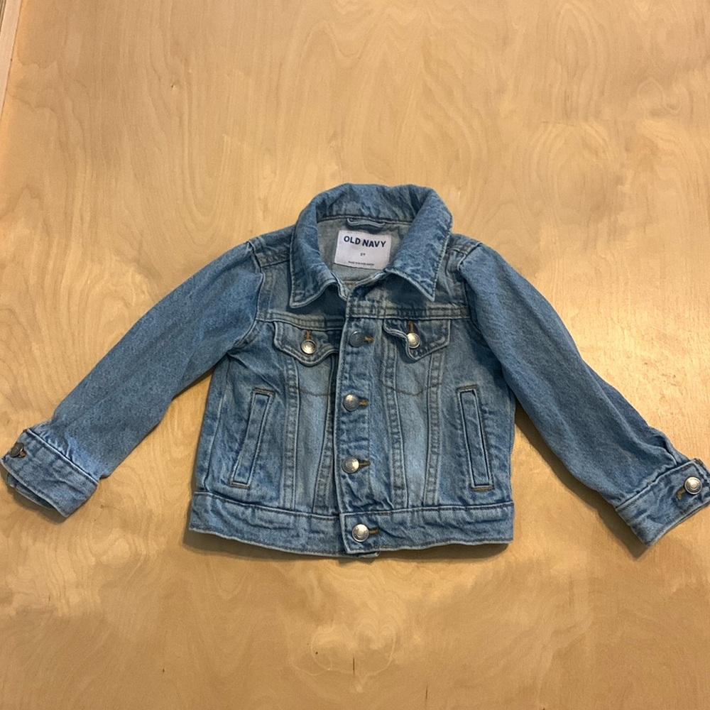 Old Navy 2T Denim Jacket. EUC